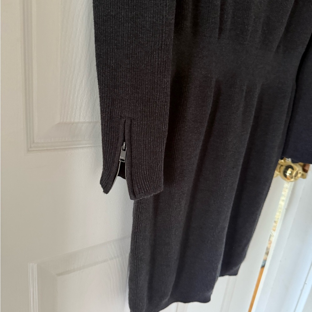 Elegant Charcoal Grey Knit Dress - Picture 5 of 6